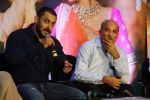 Salman Khan, Sooraj Barjatya at Prem Ratan Dhan Payo press meet in Mumbai on 16th Nov 2015